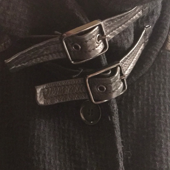 Wool leather trim coat - Picture 3 of 8